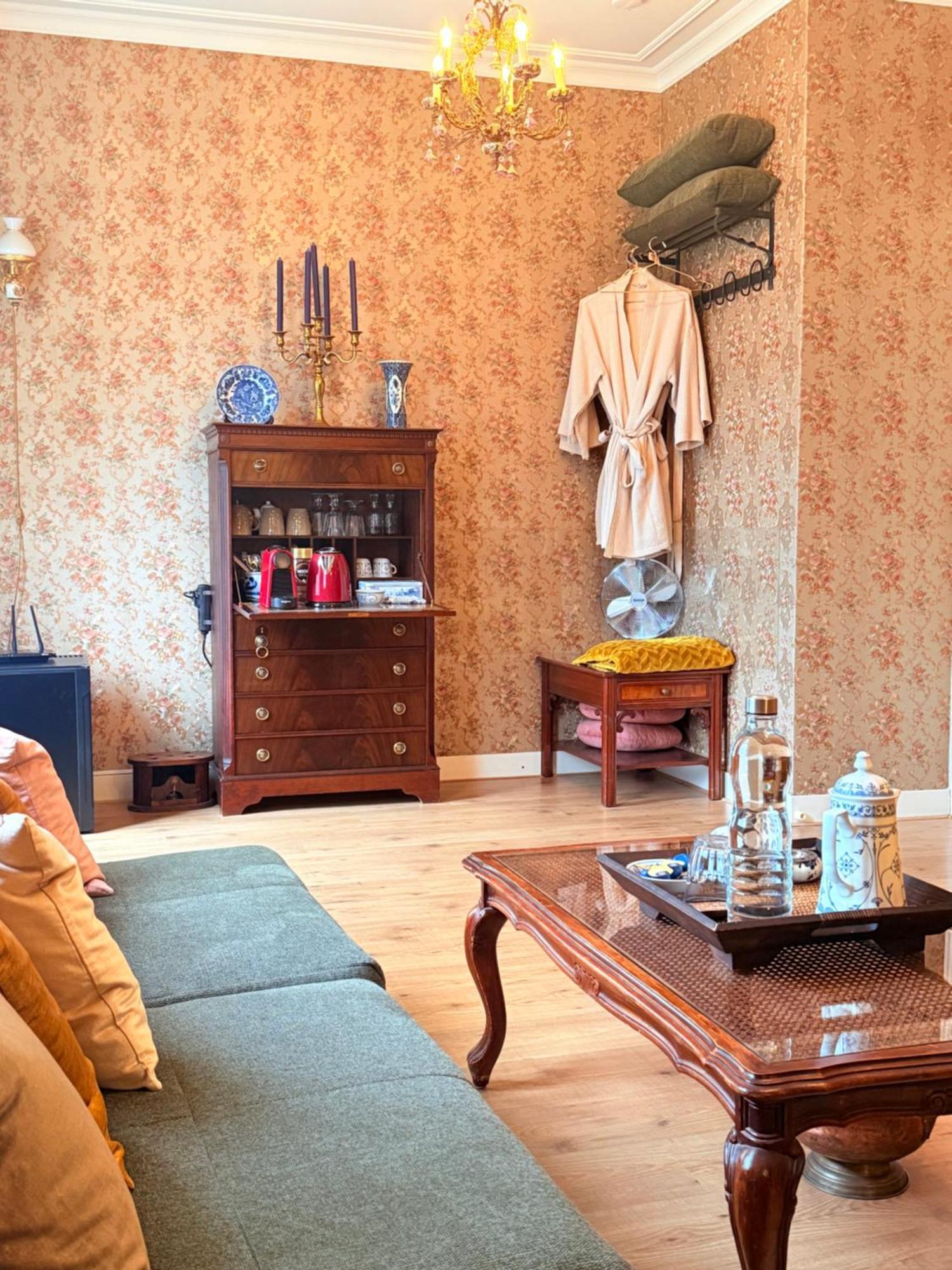 Luxurious Classical Dutch Styled Room In City Centre Of The Hague - Home Stay Екстер'єр фото