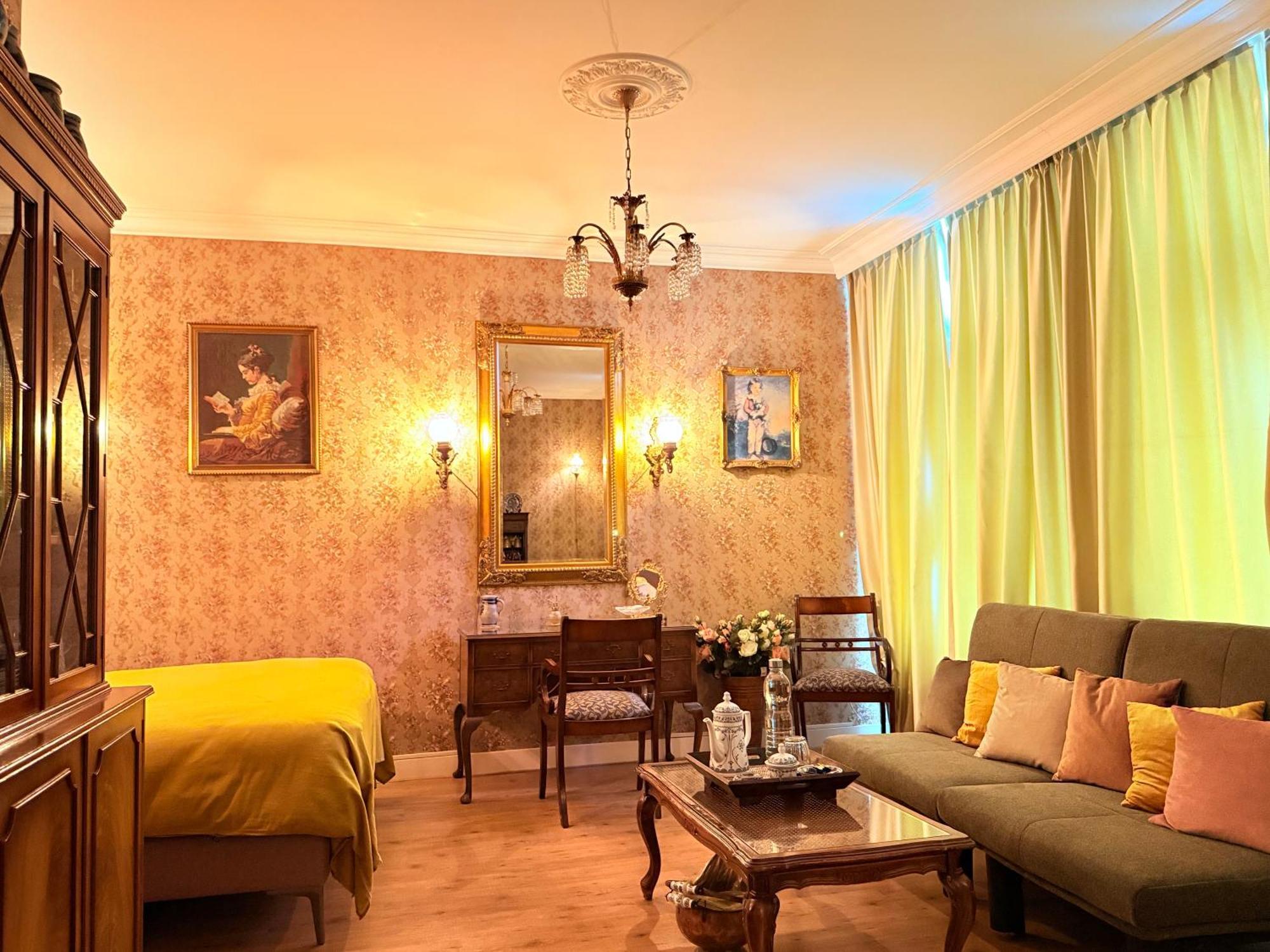 Luxurious Classical Dutch Styled Room In City Centre Of The Hague - Home Stay Екстер'єр фото